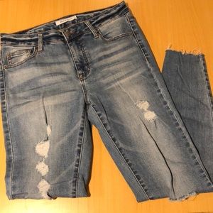 Raw hem skinny jeans